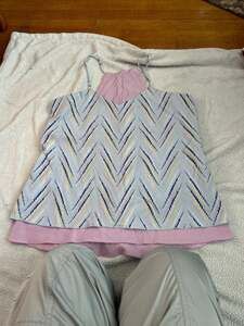 Cute tank top unsure of brand size medium